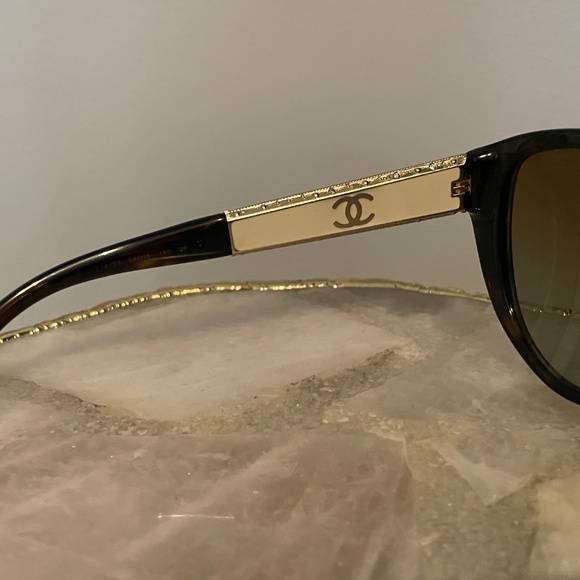 NIB CHANEL ACETATE BROWN GOLD CC LOGO CRYSTAL SUNGLASSES SUNNIES main image 4